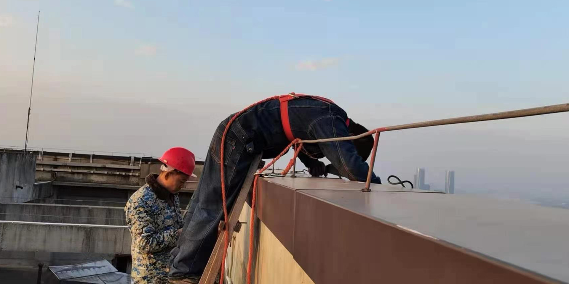 玻璃幕墻維修、玻璃更換、玻璃幕墻改造